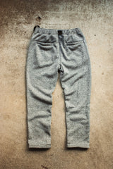 "KNIT FLEECE STRAIGHT PANTS"(ニットフリースストレートパンツ)