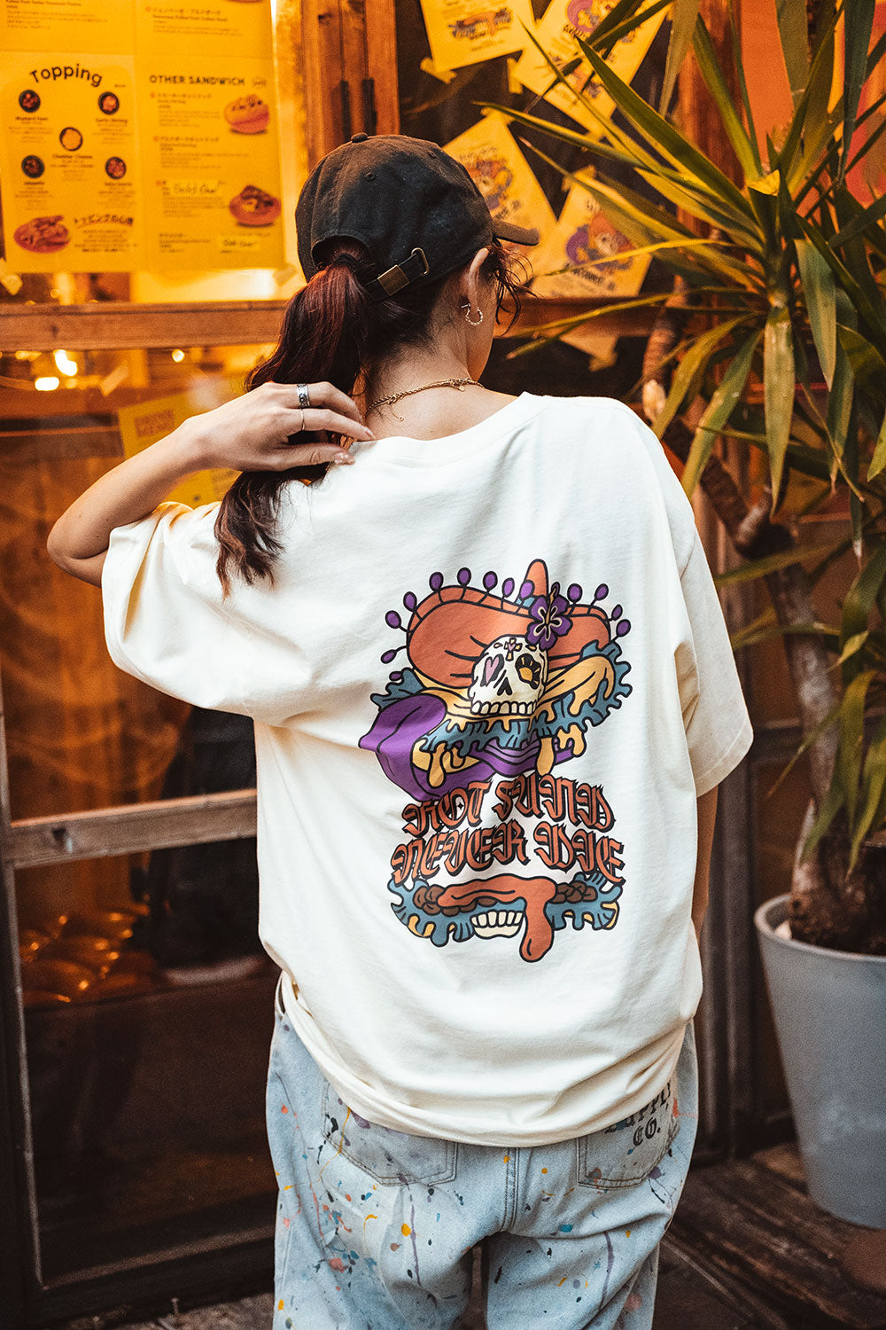 HOT SUND NEVER DIE” TEE – SWOON SUPPLY CO.